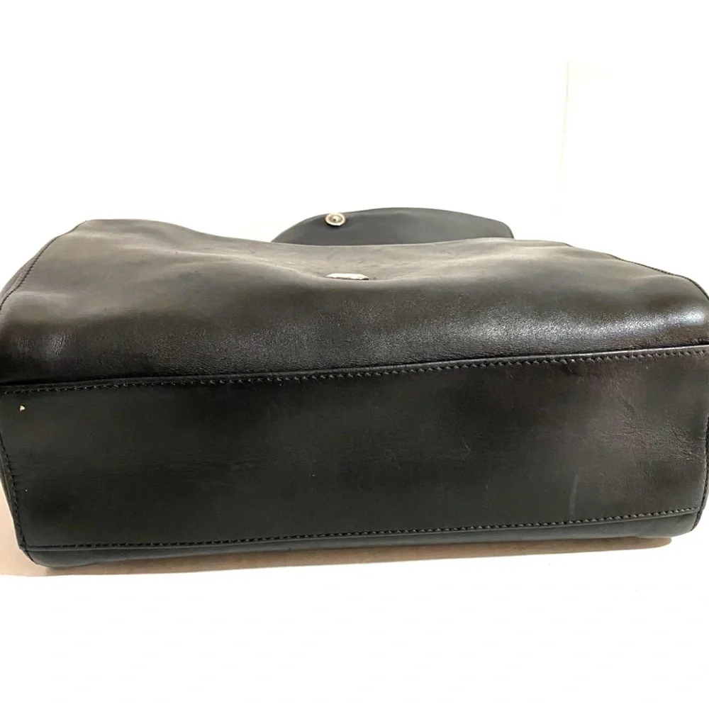Coach vintage black leather crossbody handbag - Picture 3 of 10